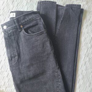 Abercrombie split hem black wash jean size 4R/2726